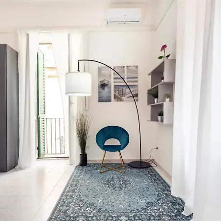 Spagno Li's House نابولي